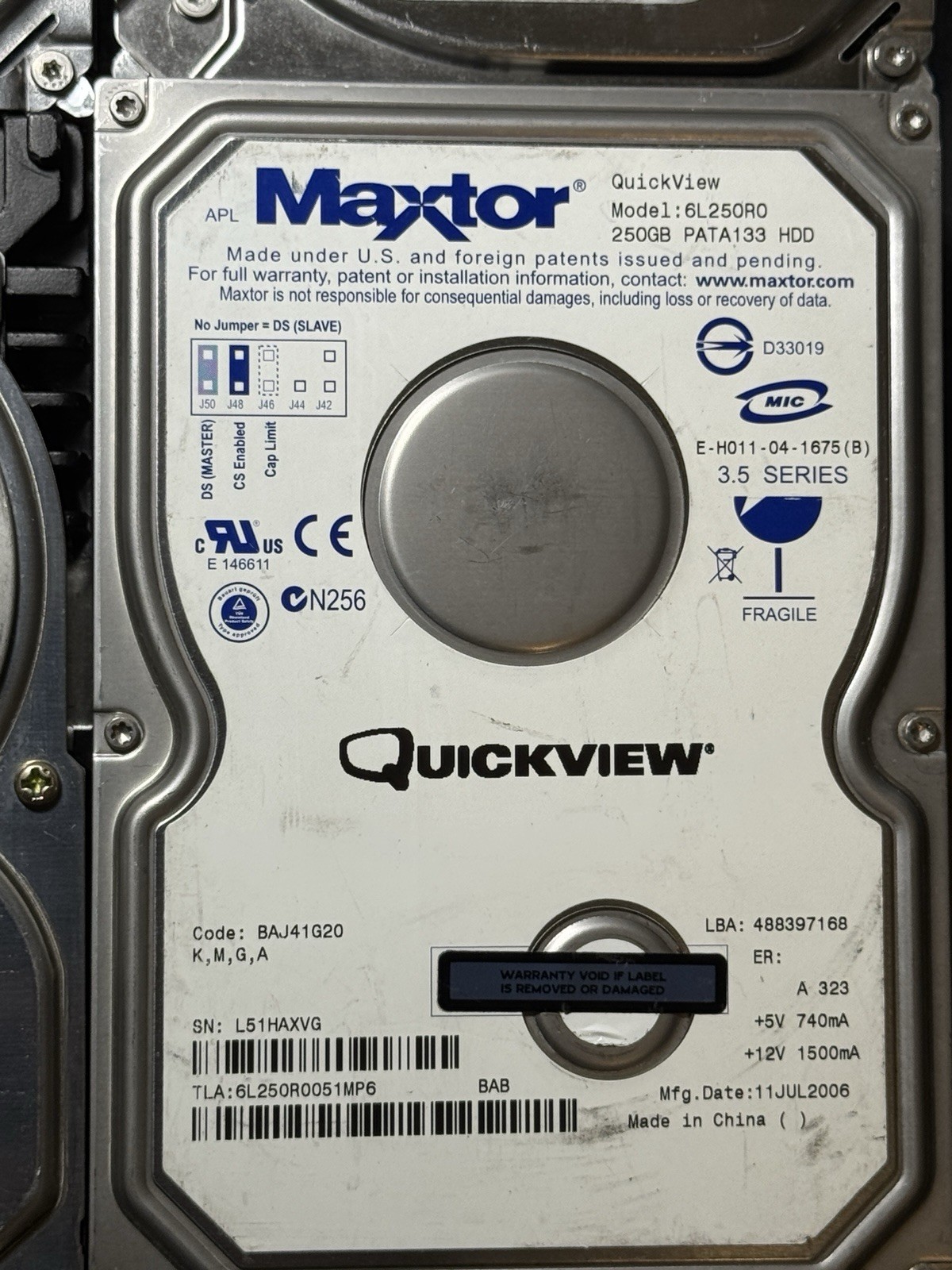 Lot of 12 Hard Drives Seagate WD Maxtor Fujitsu + Brackets UNTESTED