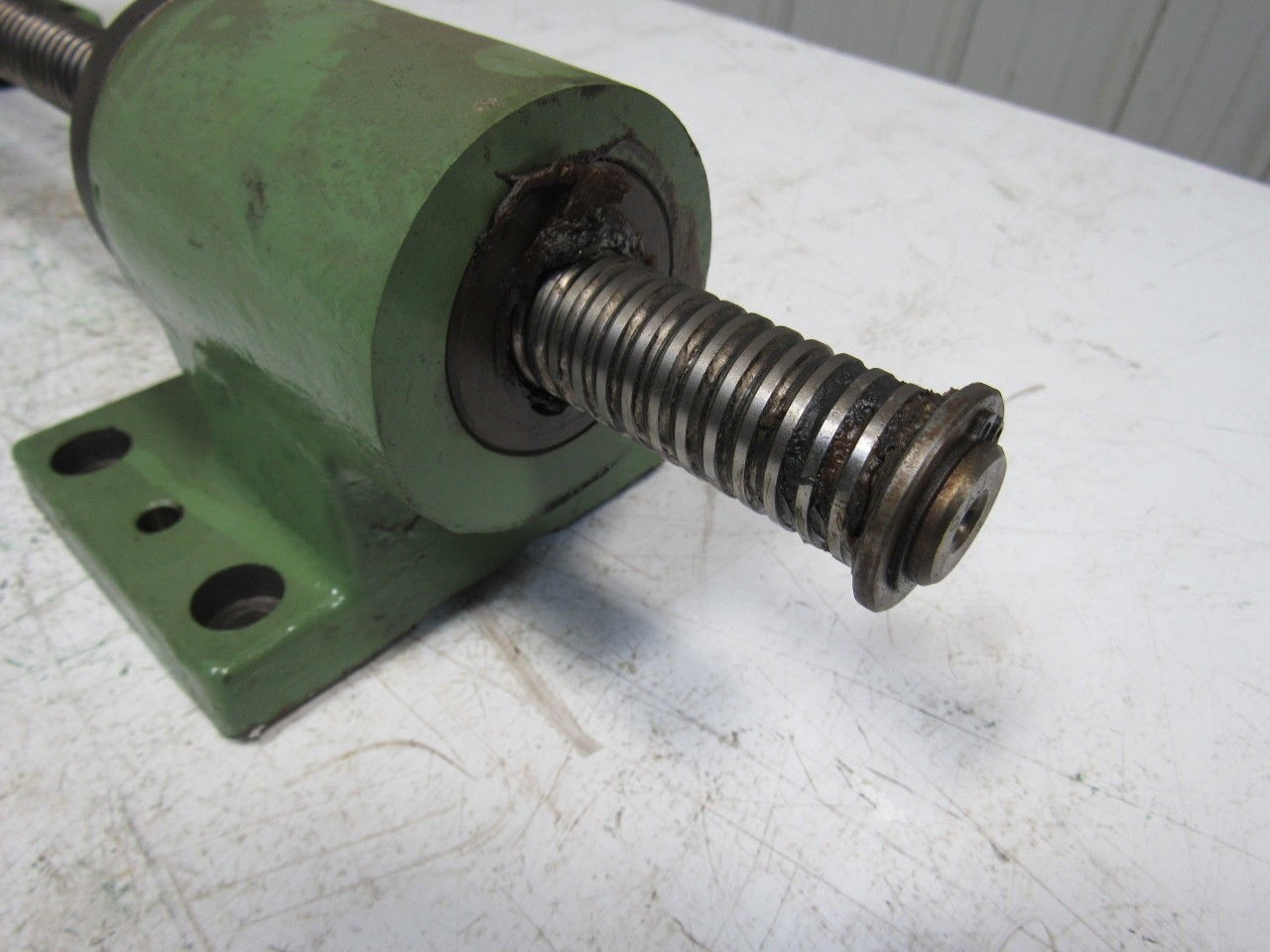 Soldick Model FS-4F Axis CNC 28-3/4″ Ballscrew Assembly Screw & Nut