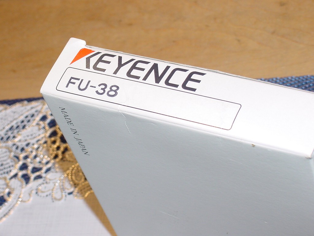 Keyence FU-38, Definite-Reflective Fiber Optic Sensor Unit, New Open Box