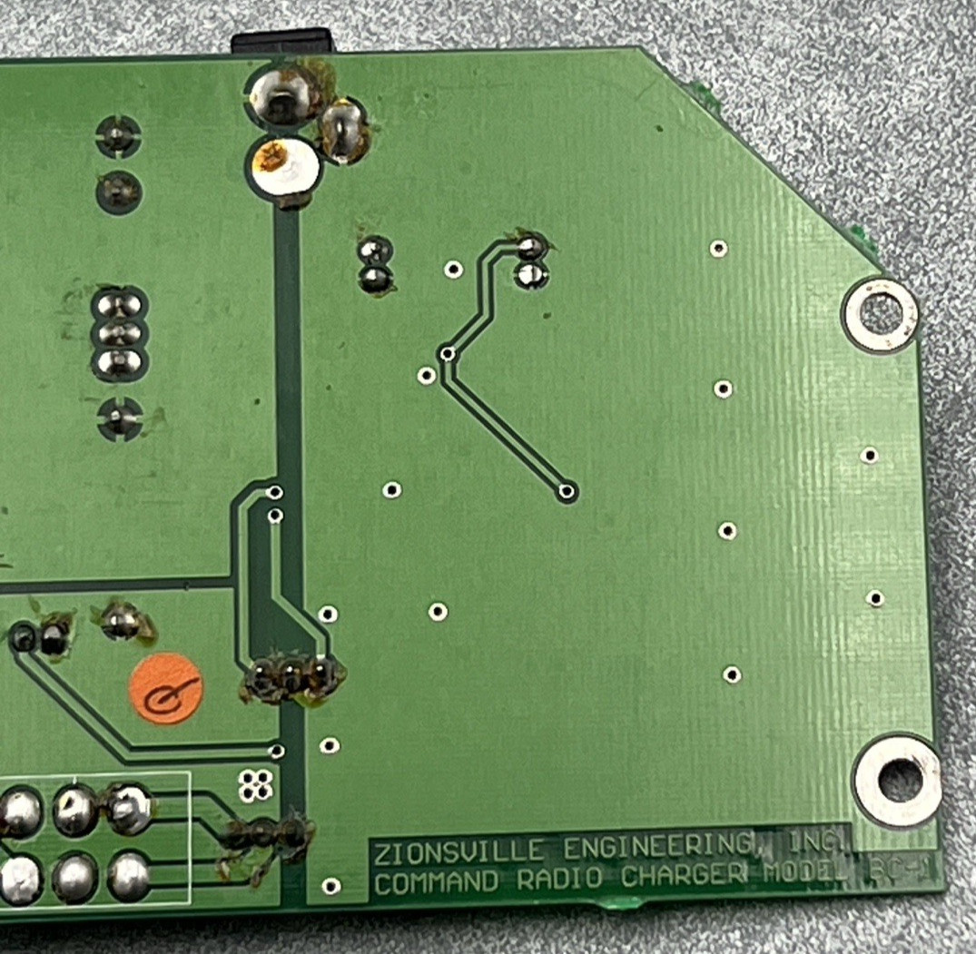 COMMAND RADIO FAST CHARGER BC-1 71E401-A CIRCUIT BOARD ZIONSVILLE ENGINEERING