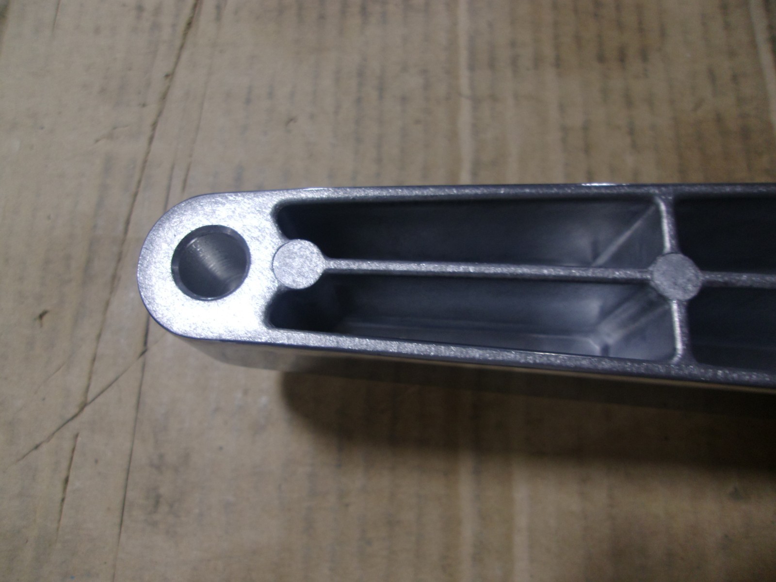 Aluminum T-Slot Oval Extrusion chrome finish Foot Base for rollers or feet