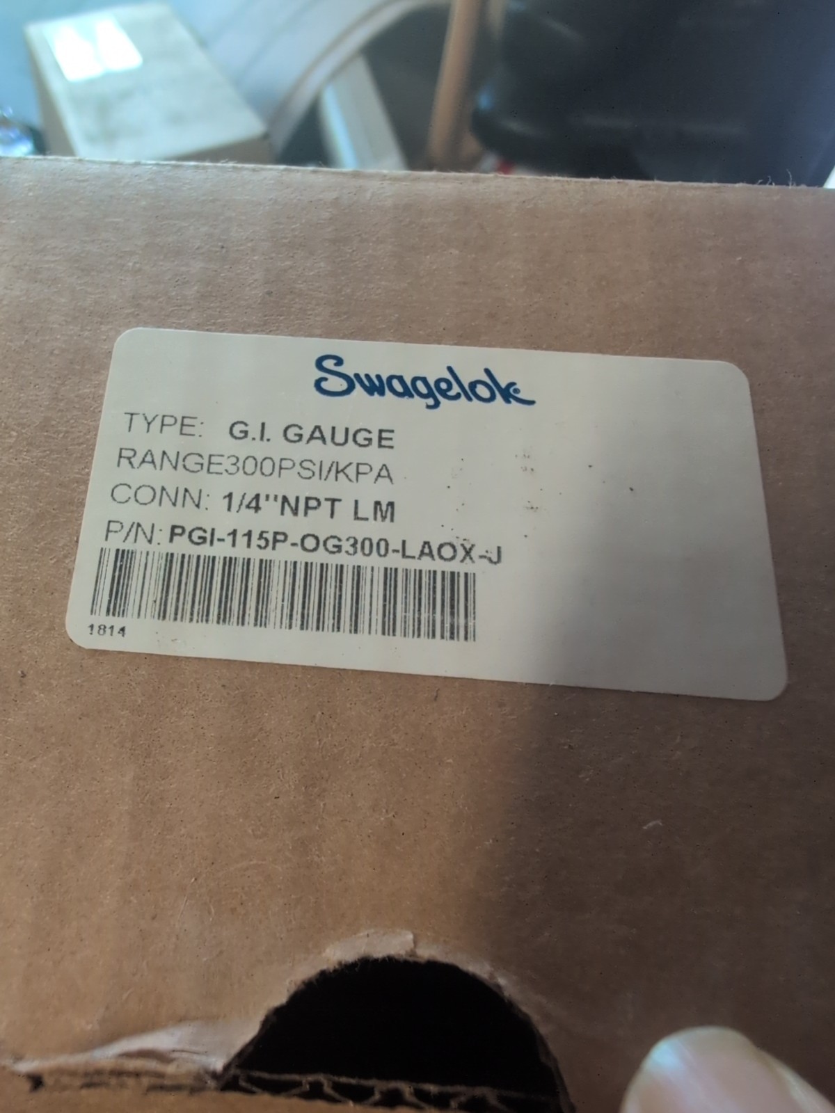 SWAGELOK GI GAUGE RANGE 300PSI/KPA 1/4MNPT LM PGI-115P-OG300-LAOX-J