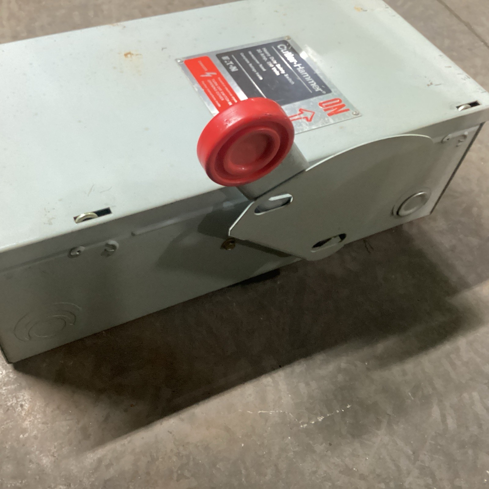 CUTLER HAMMER DH321NGK 30A HEAVY DUTY SAFETY SWITCH #805E91PR6*CO