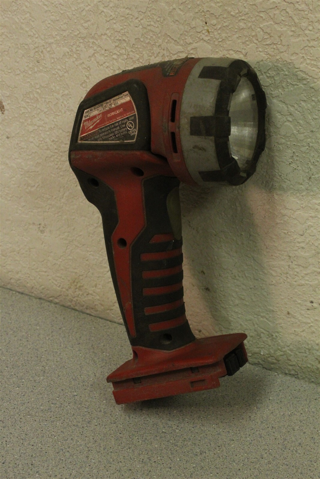Milwaukee Light 49-24-0815 *no battery, unknown working condition*FREE SHIPPING*