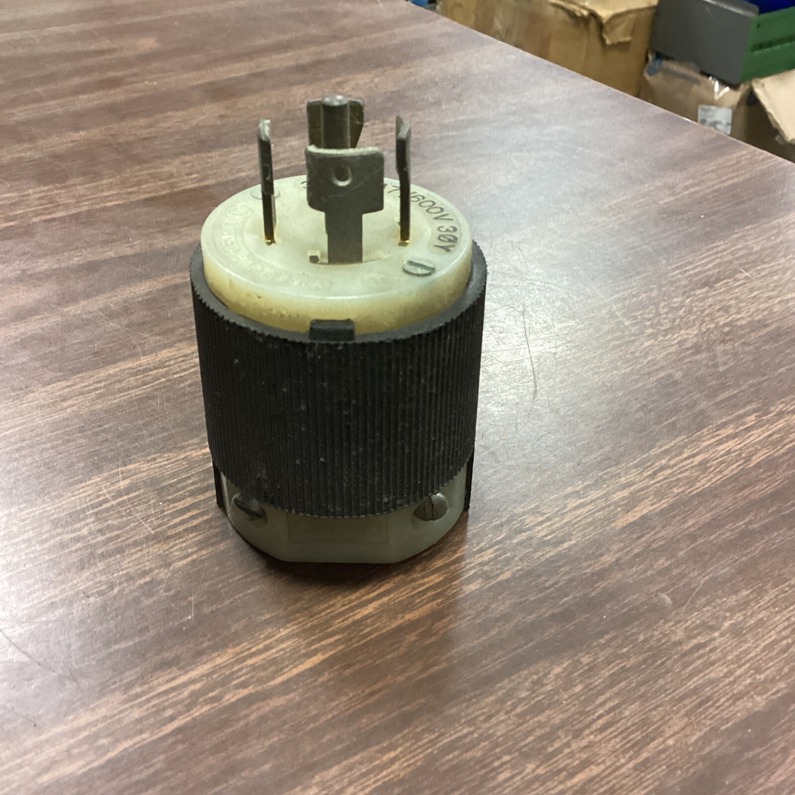 Hubbell 231A 20A 125V Twist Lock Plug