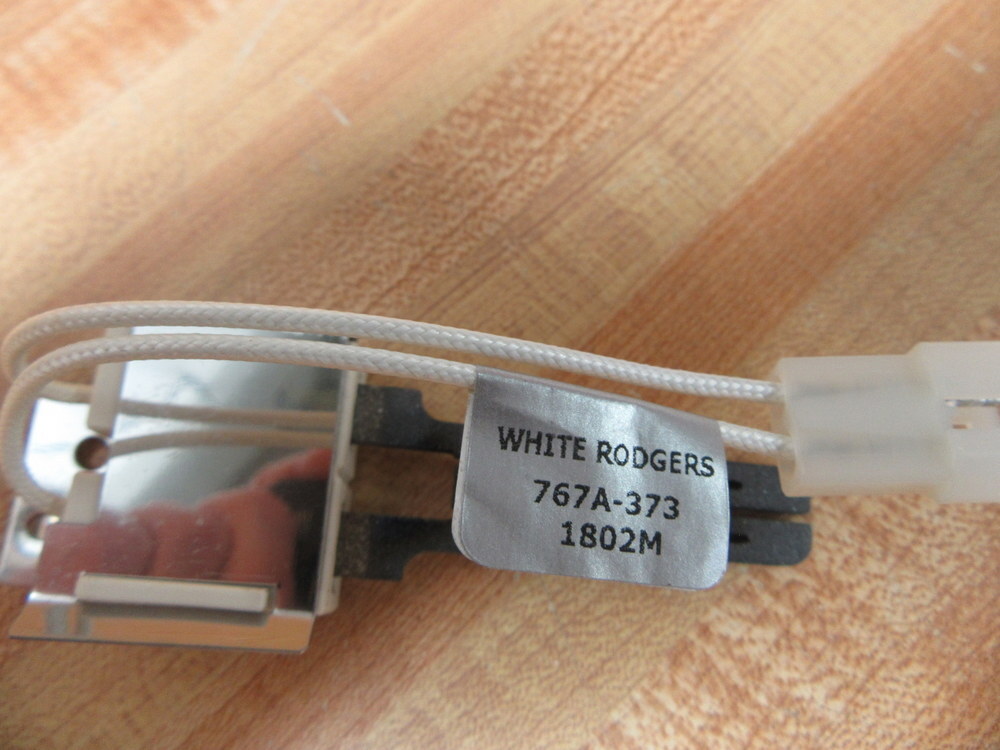 Emerson 767A-373 White Rodgers Ignitor L39-089