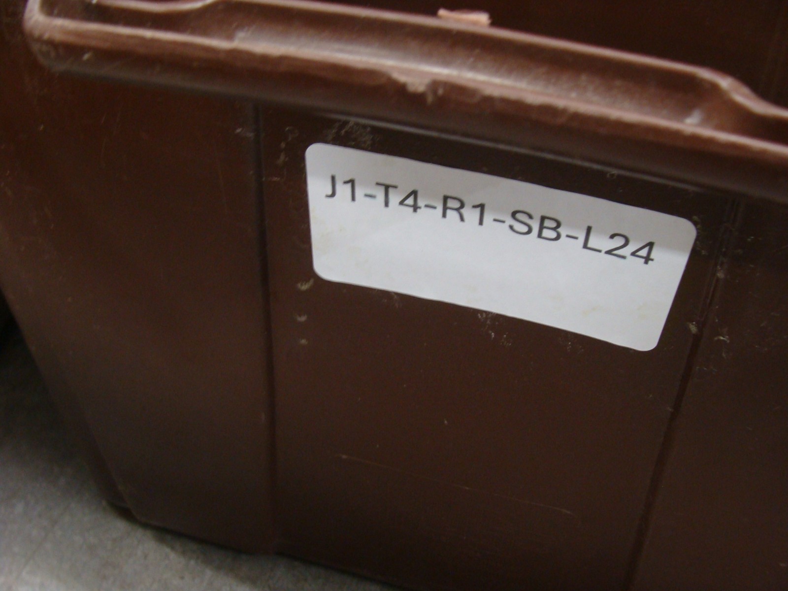 DRYLIN T BY IGUS LINEAR GUIDE BLOCK W/COGNEX BAR CODE READER 821-0025-3R