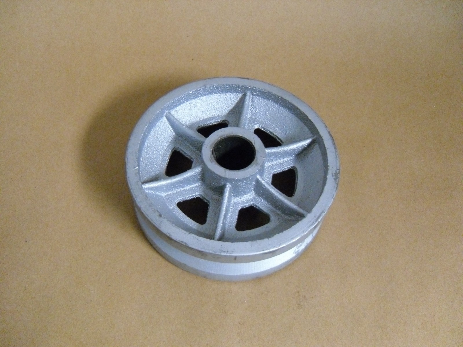 6X2 CAST IRON V-GROOVE WHEEL 1.126″ BORE HOLE SIZE