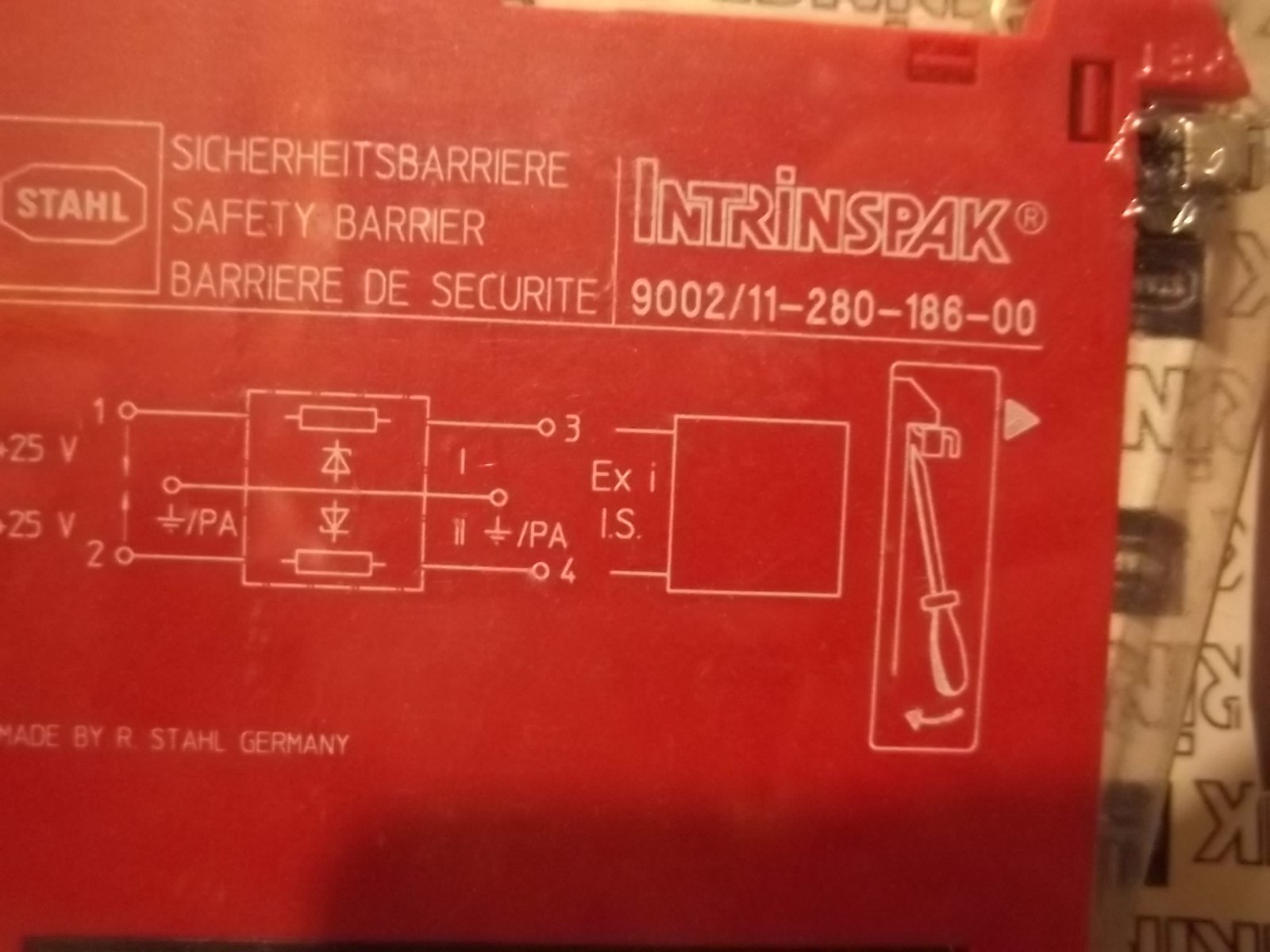 NEW IN PKG STAHL 9002/11-280-186-00 INTRINSPAK SAFETY BARRIER (WL52-2)