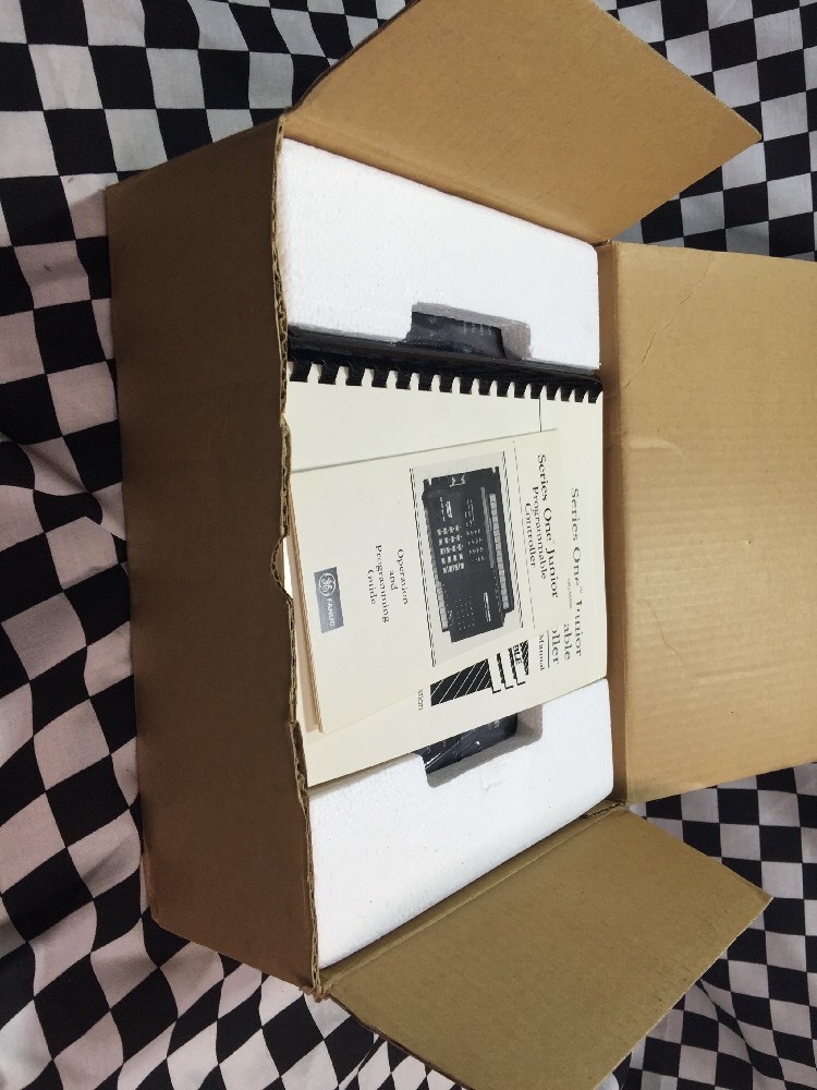 GE Fanuc DC Srce In/relay Out 115V/230V, IC609SJR121B, Shipsameday #1167B
