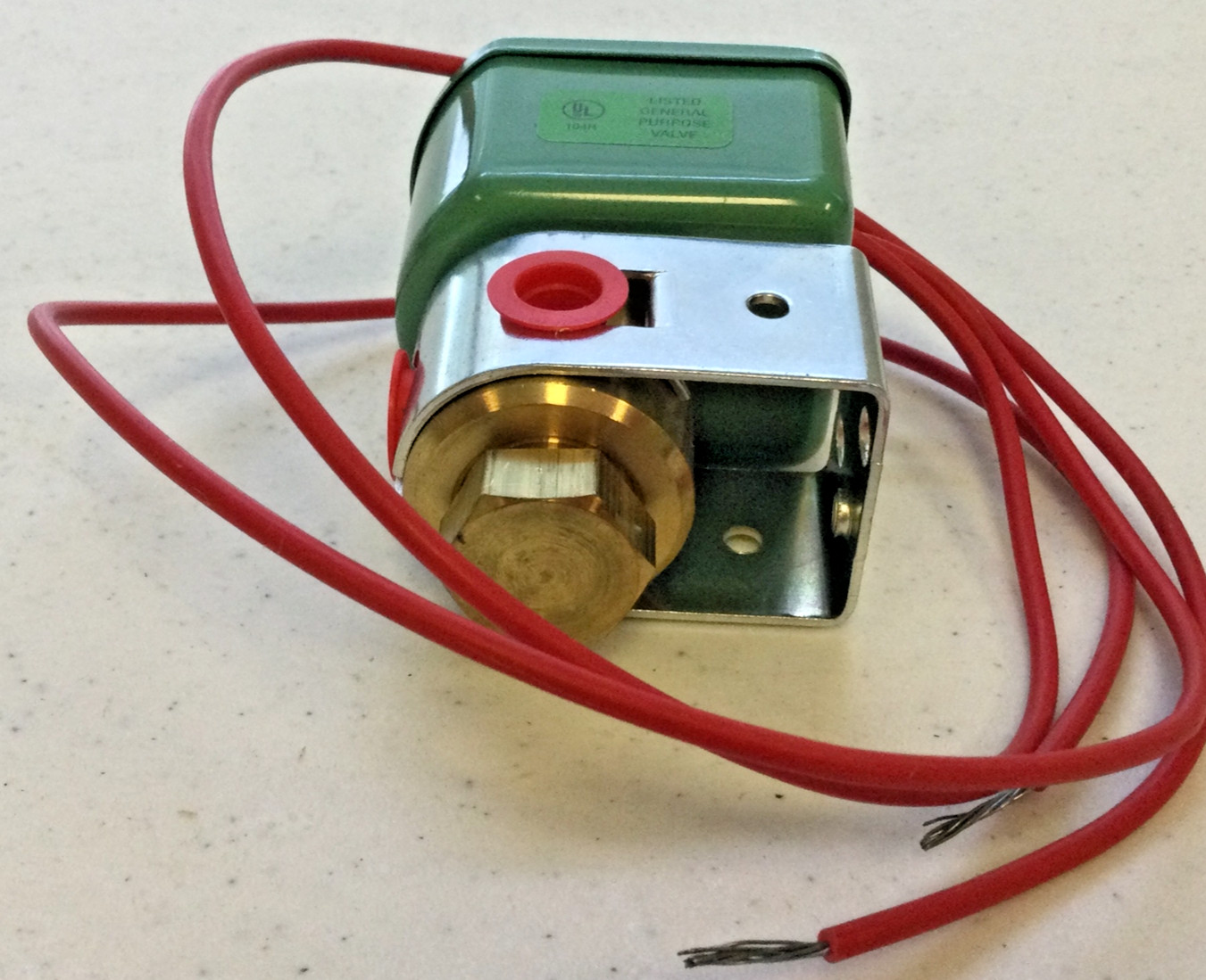 NEW ASCO 8320B134, 120/60, 110/50; A537328; 1/8” SOLENOID VALVE, FREE SHIPPING