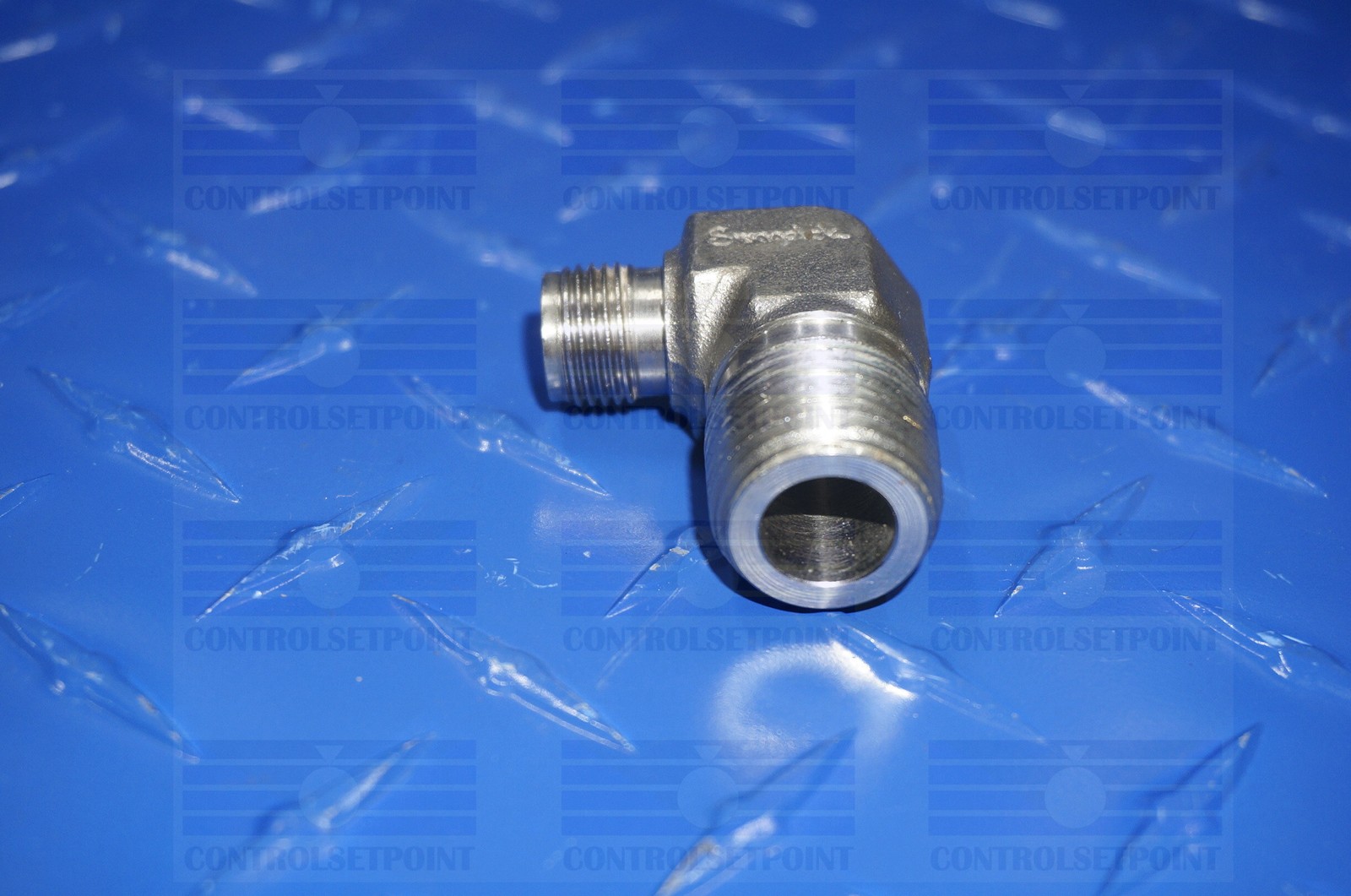 SWAGELOK 3/8″ TUBE TO 1/2″ NPT ELBOW MALE TO MALE 316 SST SS-600-2-8