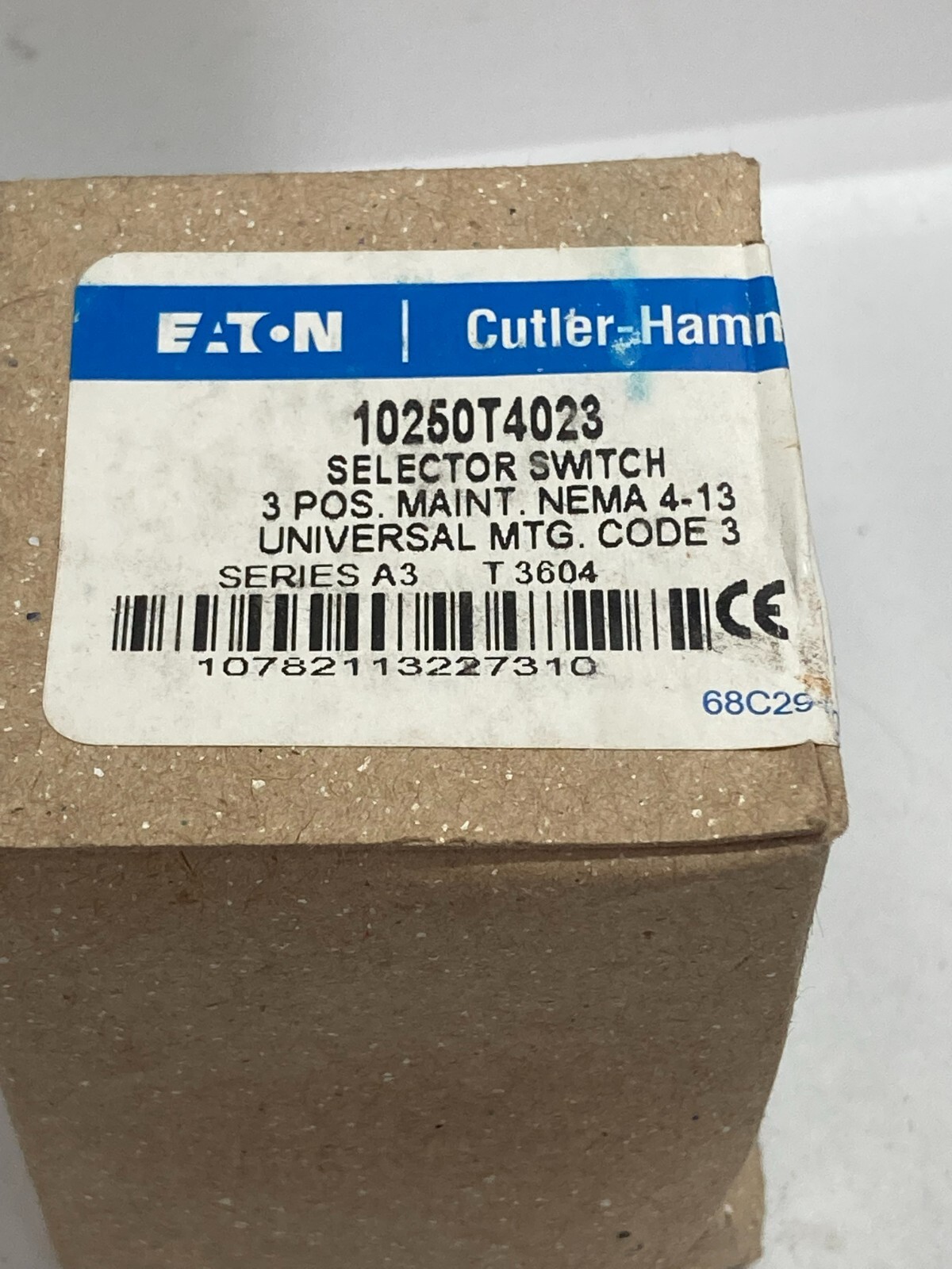 CUTLER HAMMER 10250T4023 SELECTOR SWITCH 3 POS MAIN UNIVERSAL MTG SER A3 NIB
