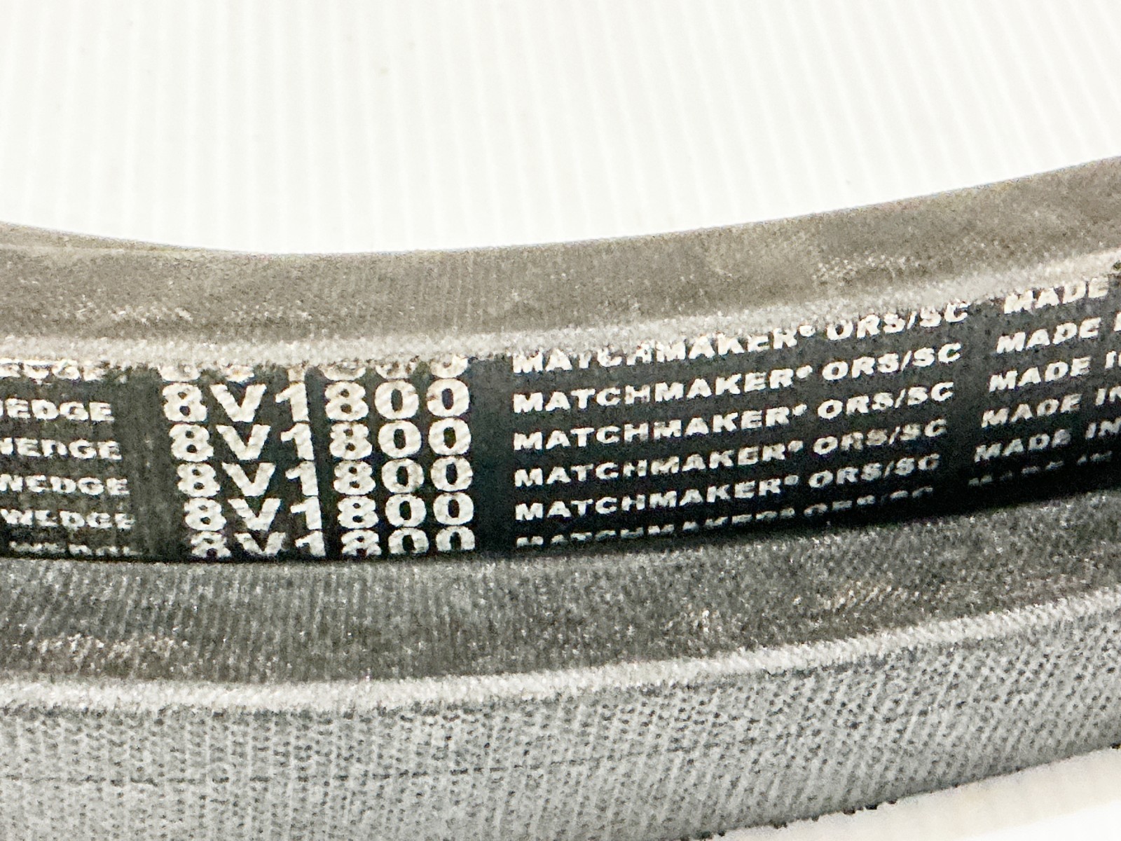 New Continental 8V1800 HY-T Wedge Belt 180″ Length 1″ Cross Section