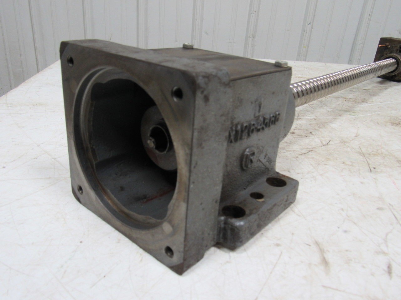 Cincinnati Milacron Sabre 1000 Y Axis Ball Screw W/Nut CNC 38″ OAL