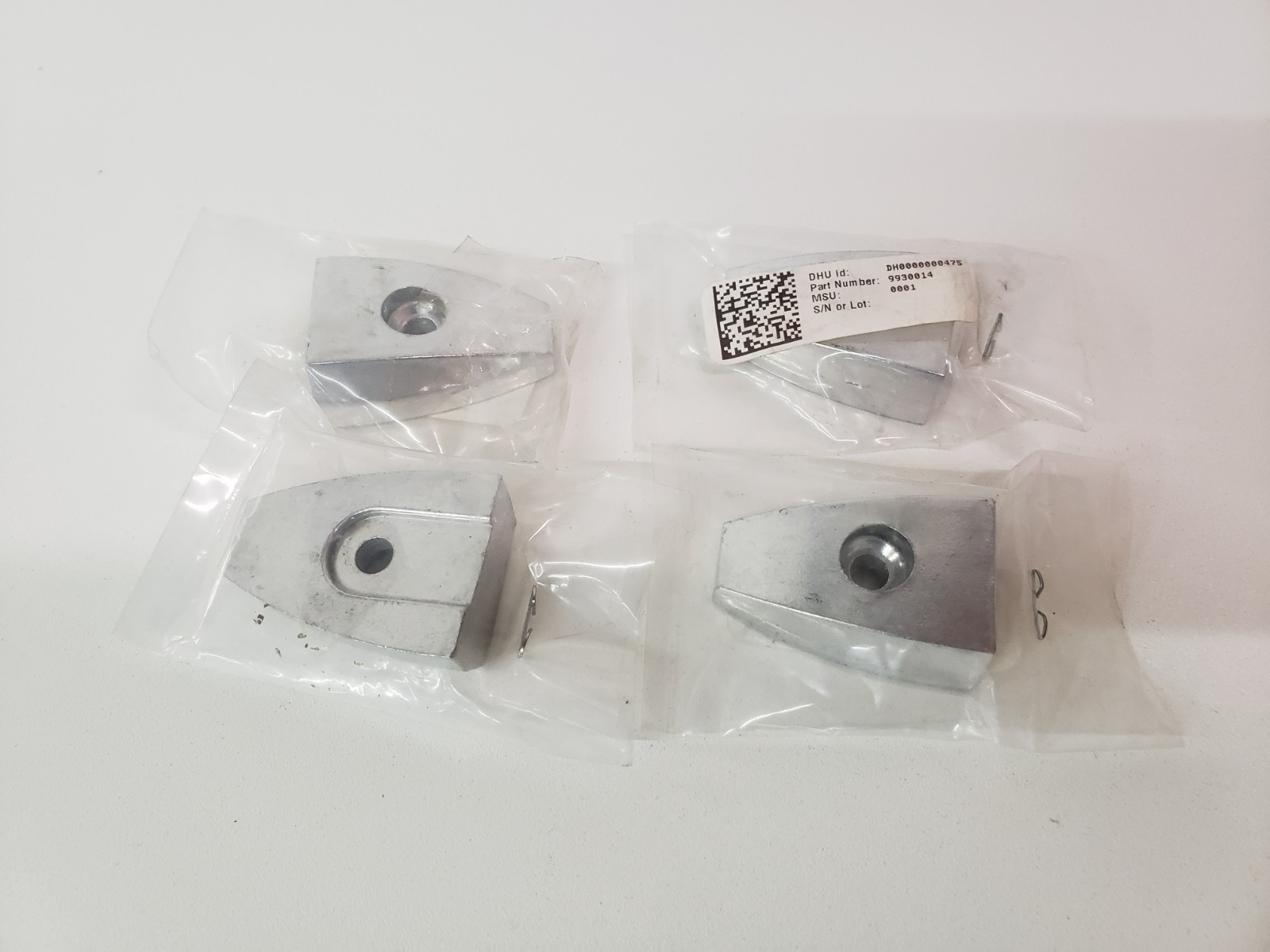 LOT of 4 – UNUSED – TKE ThyssenKrupp 9930014 Cover Cap