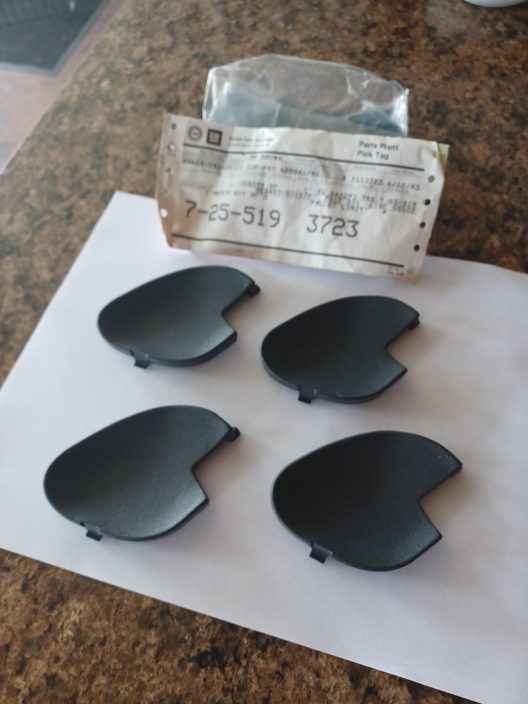 NEW GM Handle Cup 78G0 5 25541796 Z71-108-B2 2554-1796 (4) *FREE SHIPPING*