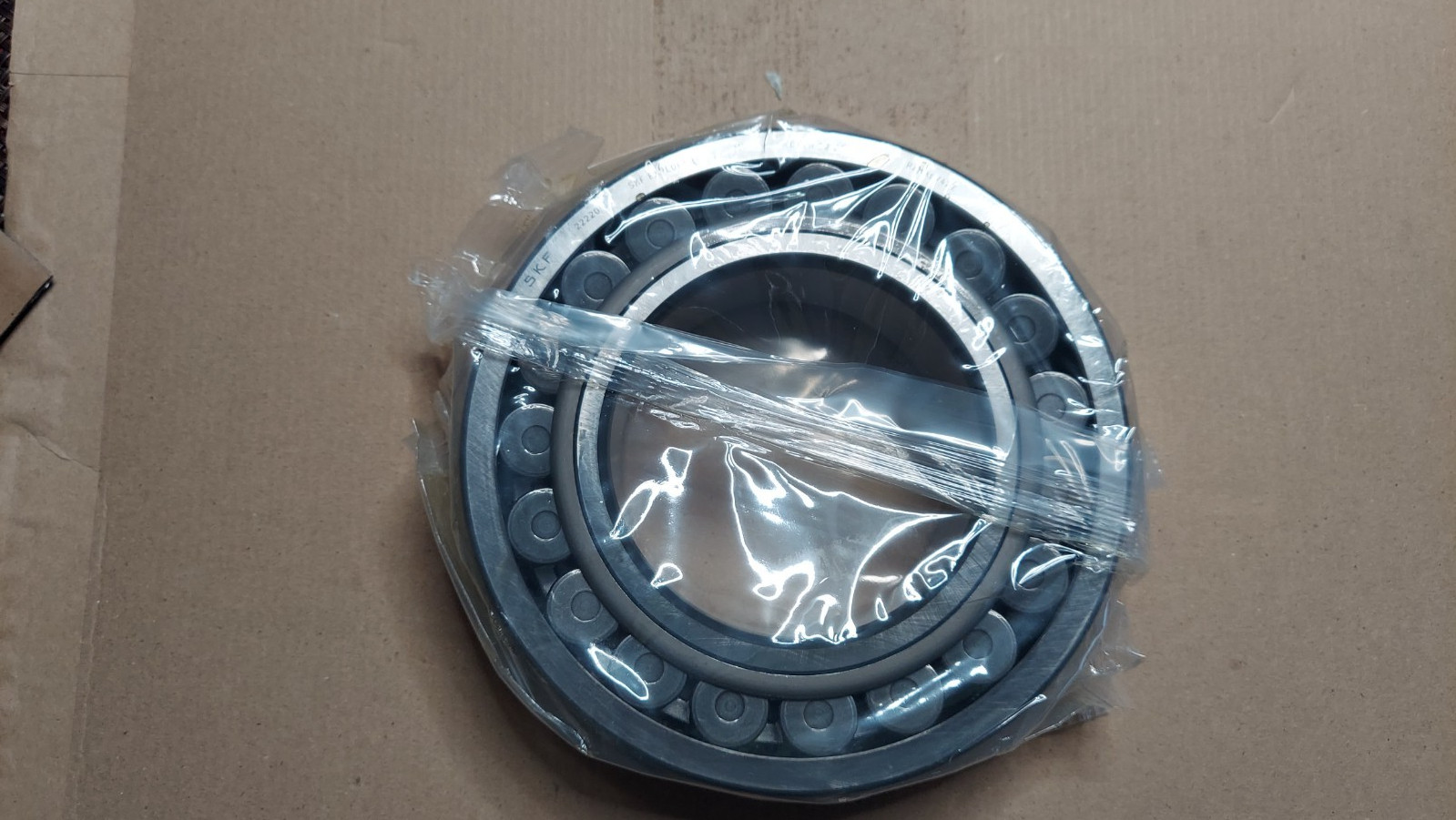 New SKF 22220 E Spherical Roller Bearing Explorer