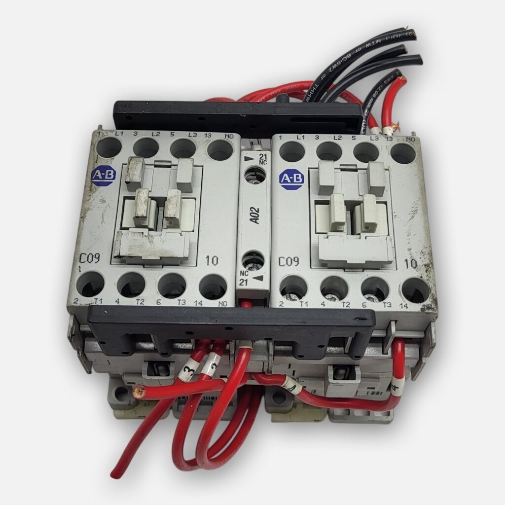 ALLEN BRADLEY 104-C09D22 /B CONTACTOR 110V/50HZ, 120V/60HZ W/ (2) 100-C09*10 /A