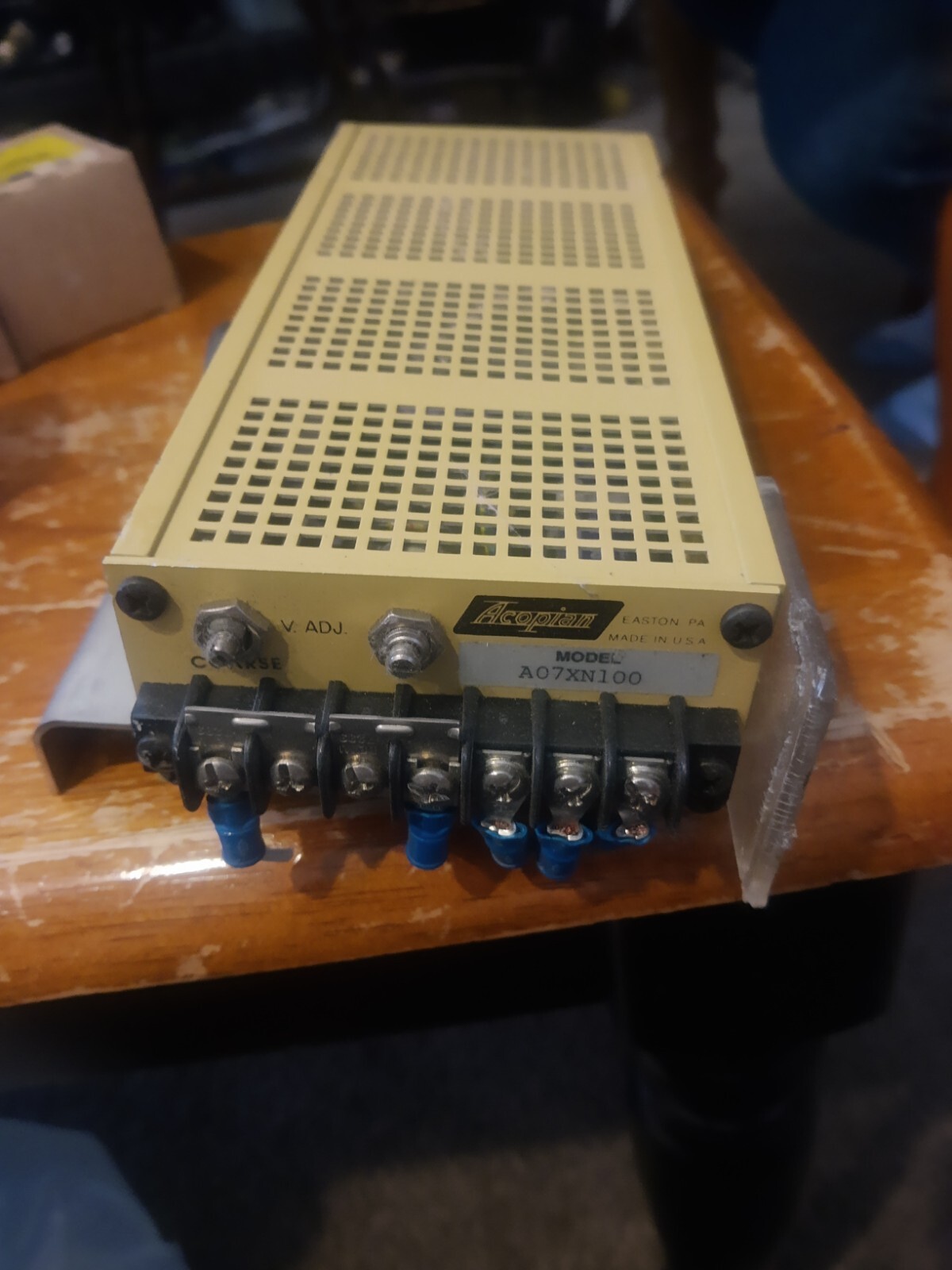 Acopian Ripple Power Supply, N8T Case, Input: 120 VAC / 0-7VDC 1A # A07XN100