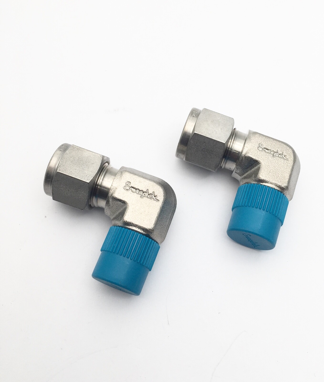 Swagelok SS-600-2-4 3/8” Tube OD x 1/4” NPT Male Pipe 90° Elbow Connector 316