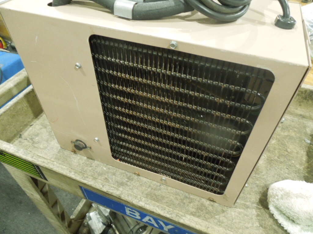 Ebco Manufacturing Model: Model: DP1P-D Drink Water Cooler. 598G