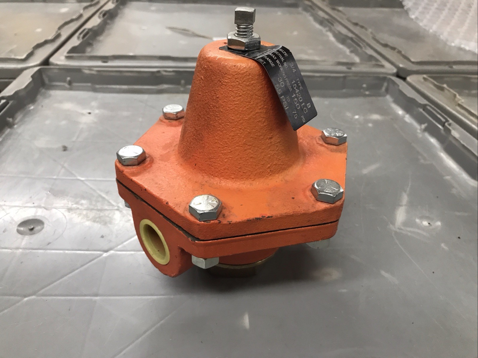 Cash Valve Regulator Size 3/4 Type B Range 30 To 75 PSI Set 55 PSI