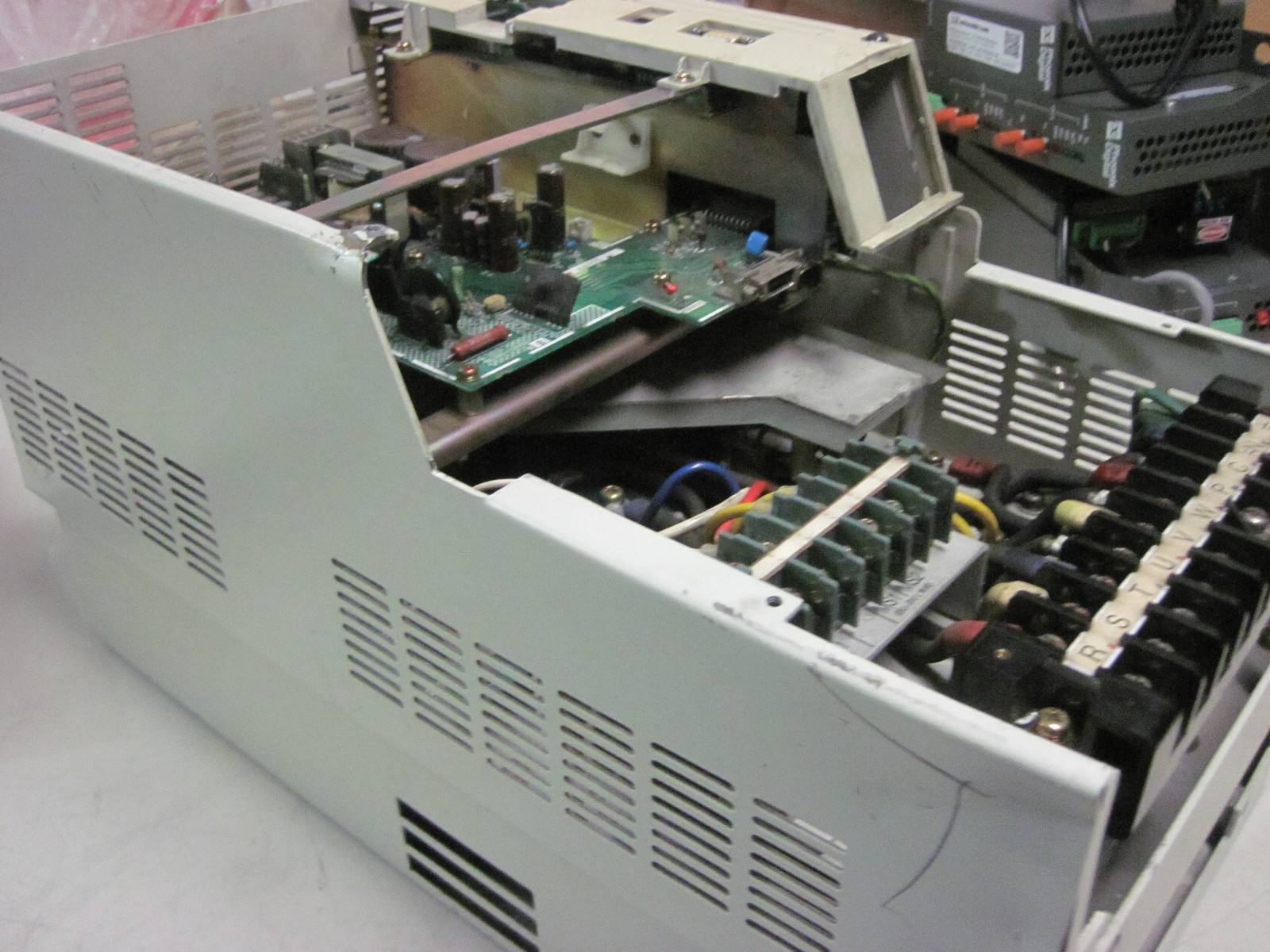 100% WARRANTY Mitsubishi MR-H11KAC-S33 Servo Drive (DESCRIPTION FOR CONDITION)