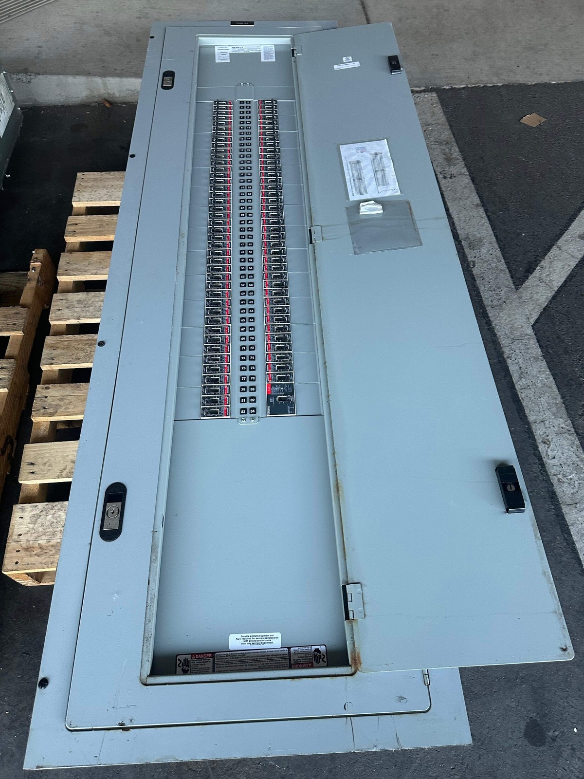 Siemens 480Y/277 V P3E80ML400FBS 400A 3-Phase Grow Light Panelboard 81 Breakers