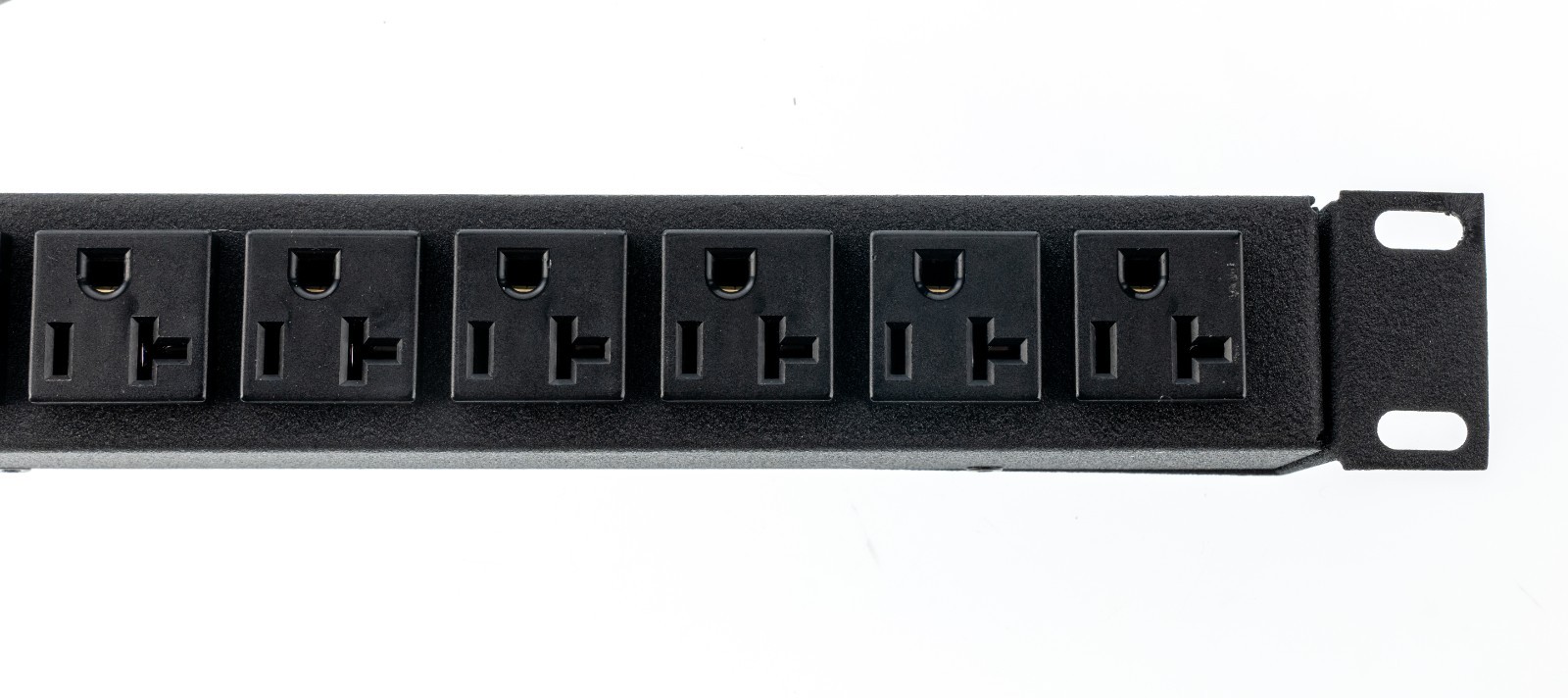 Chatsworth Products 16A 125V 8 Outlet Power Strip 025-712828-007 Horizontal Rack