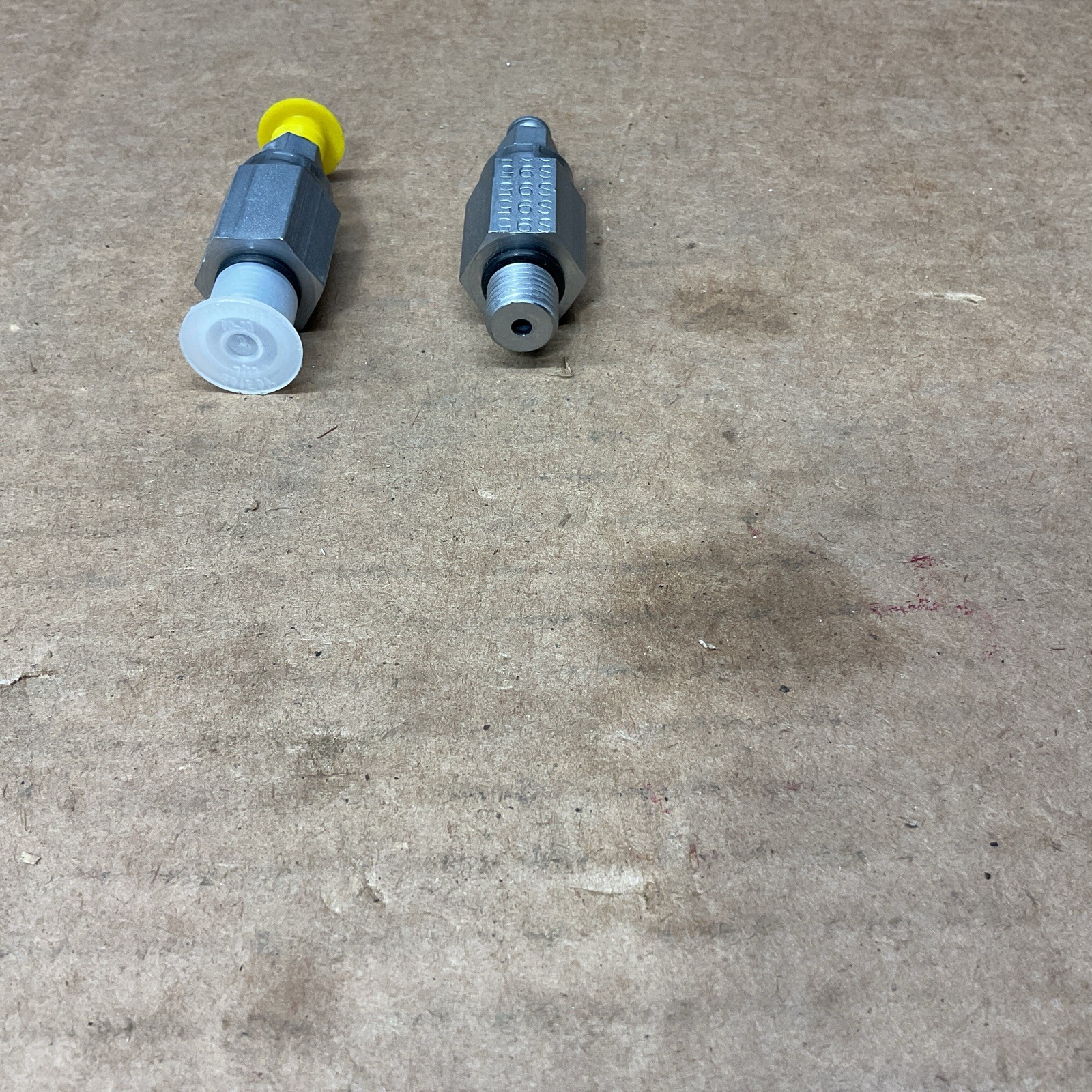 Parker 4-P5QNBA-S Hydraulic Port Bleed Adapter Lots Of 2