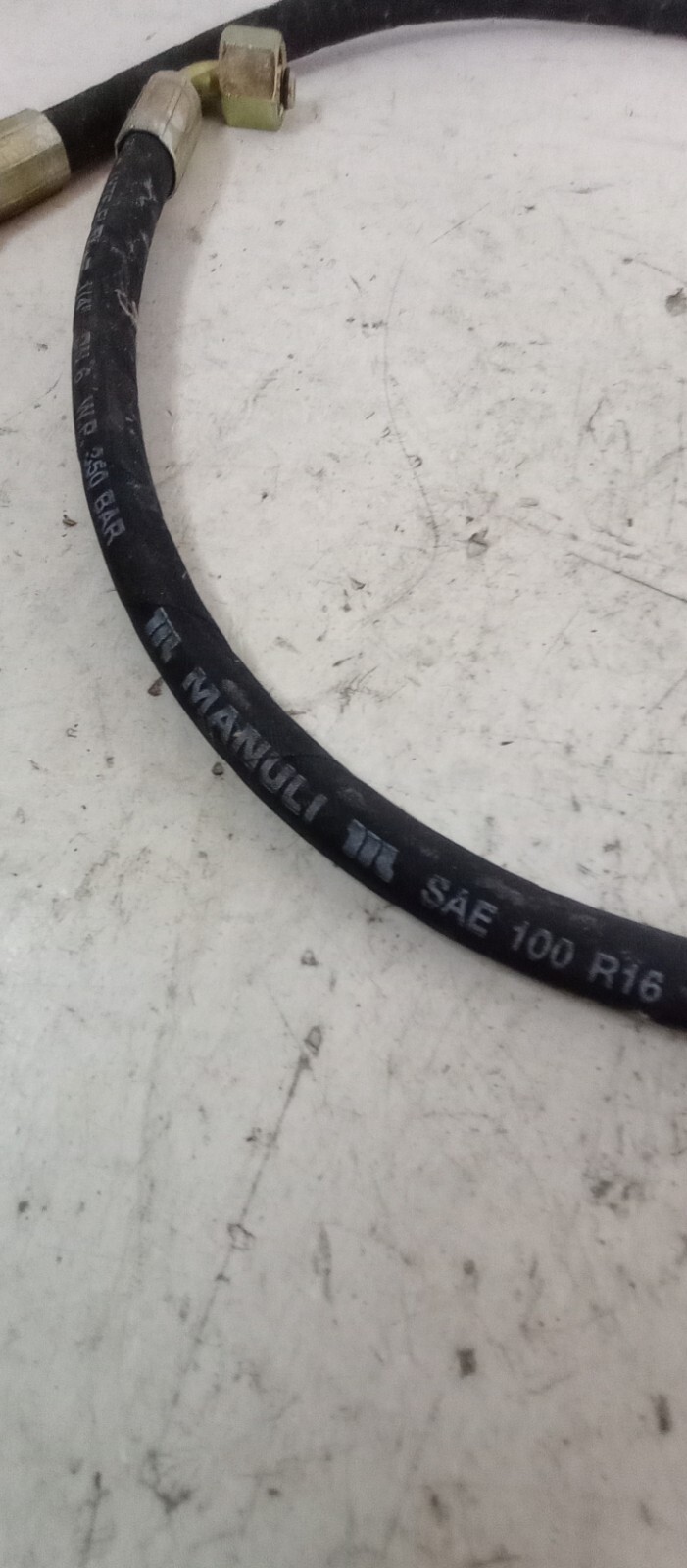 Manuli SAE 100 R16 LYTE-Flex 1/4 45″ Long DN6 WR 350 BAR