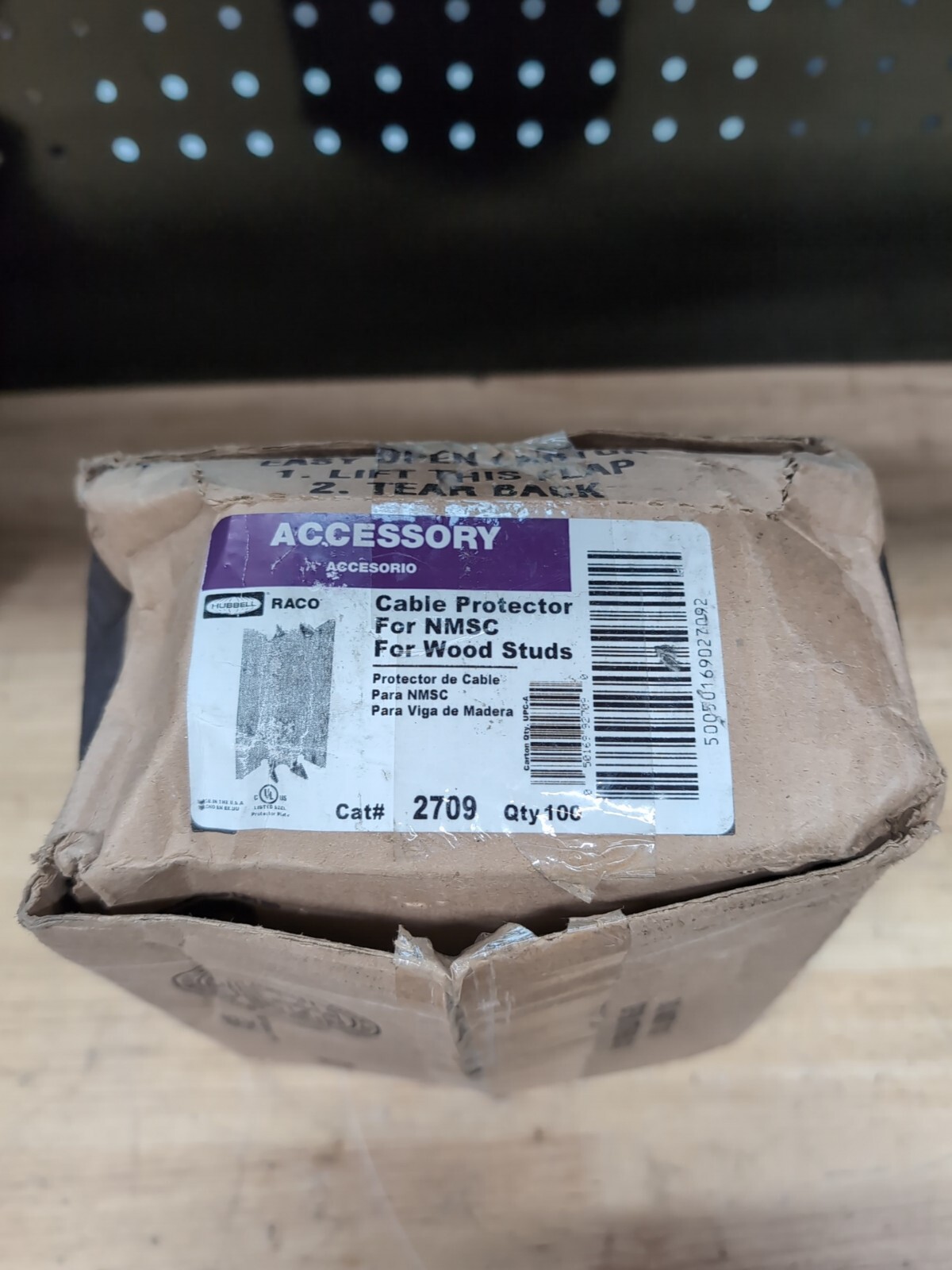 Hubbell RACO 2-9/16 in. Cable Protector – Contactor Pack of 100, Model:2709