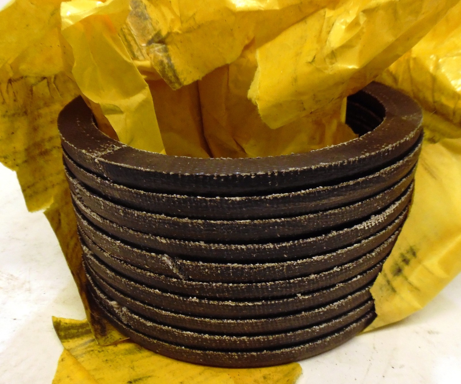 CHESTERTON 600 PARACHUTE PACKING, NEOPRENE, 12,7 TO 914 (1/2 TO 36) SIZE RANGE