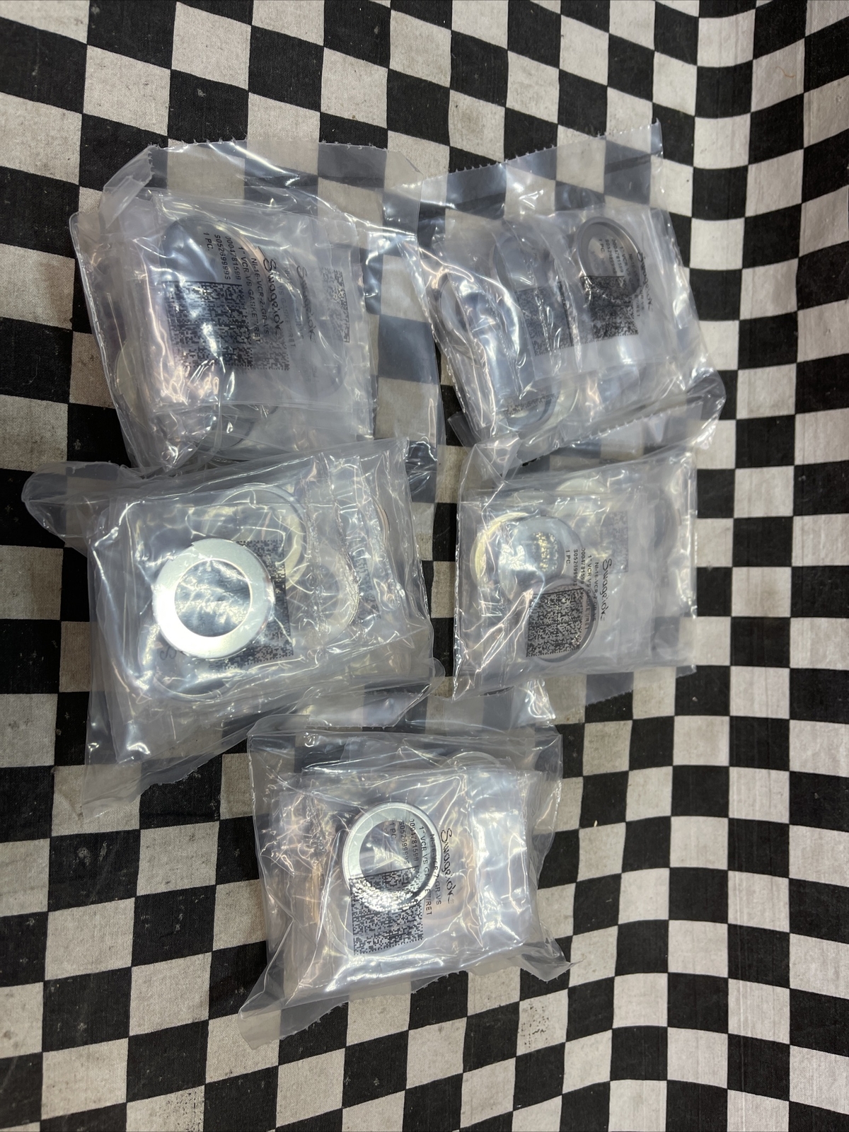SWAGELOK VCR Face Seal 1″, NI-16-VCR-2-GR-VS, LOT OF 50, SHIPSAMEDAY#138Q1