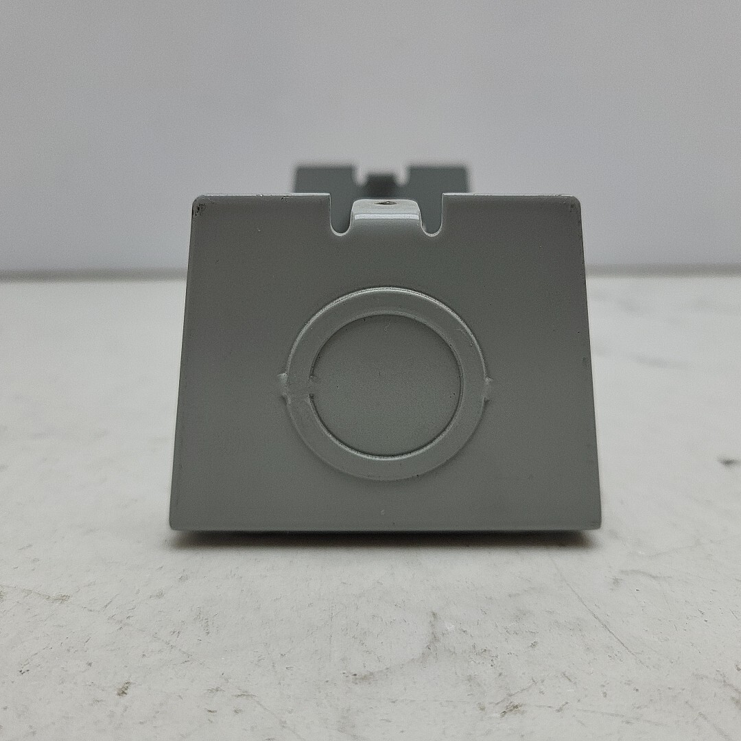 Furnas Siemens 50MA3KLE Forward Reverse Stop 3 Button Control Station *NO COVER