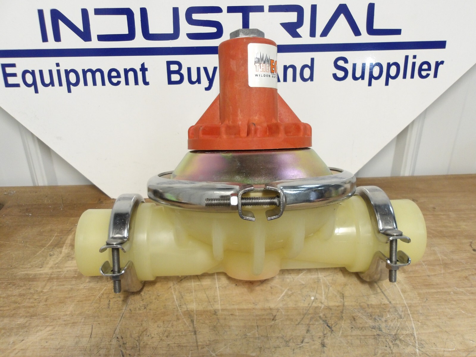 WILDEN 70-7220/SD1-PMP-WF-TV SURGE DAMPENER 1″, #5301126G NEW