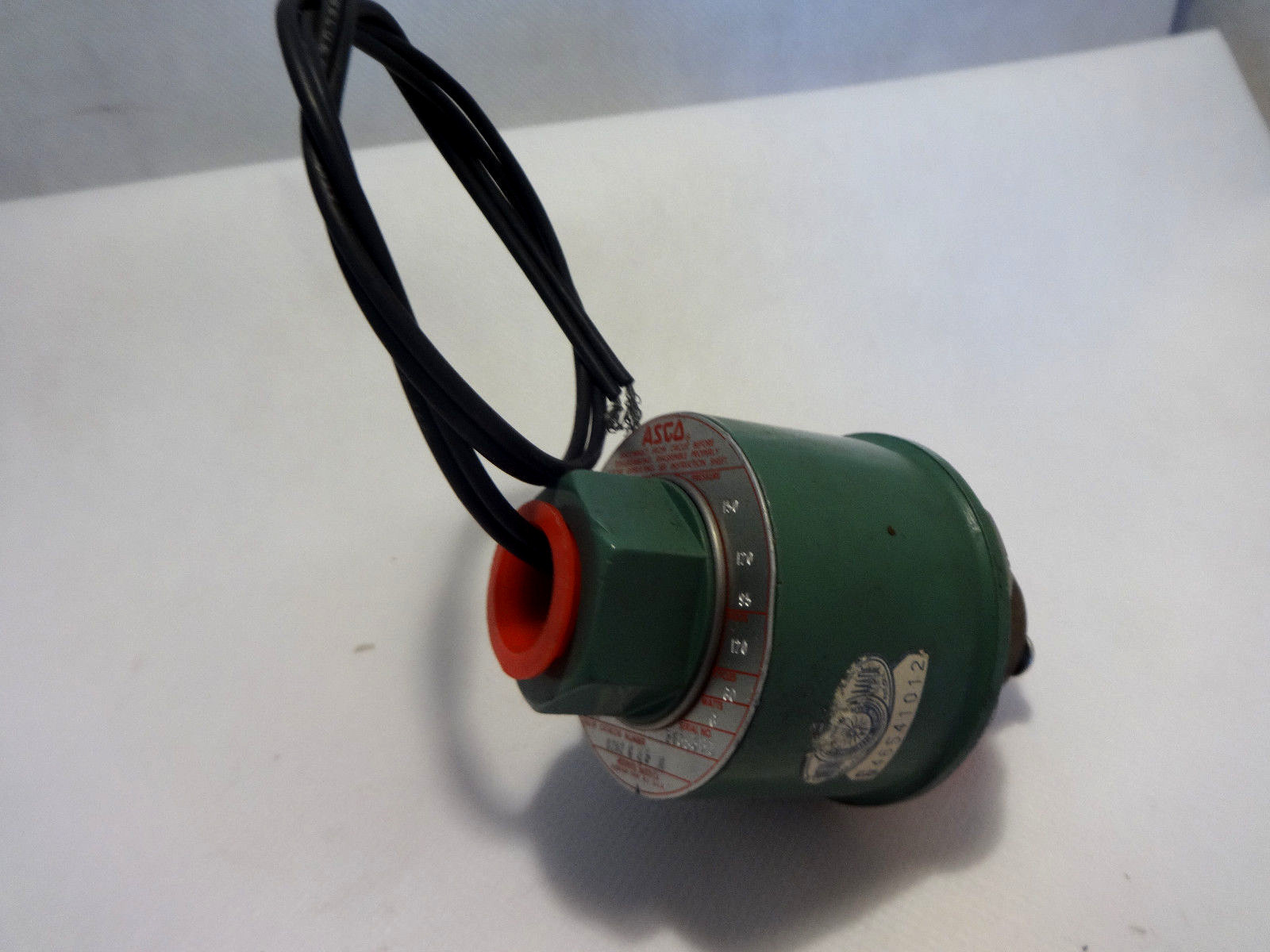 NEW NOT IN BOX ASCO 8262C43M SOLENOID VALVE 2-WAY 120V COIL 1/8”