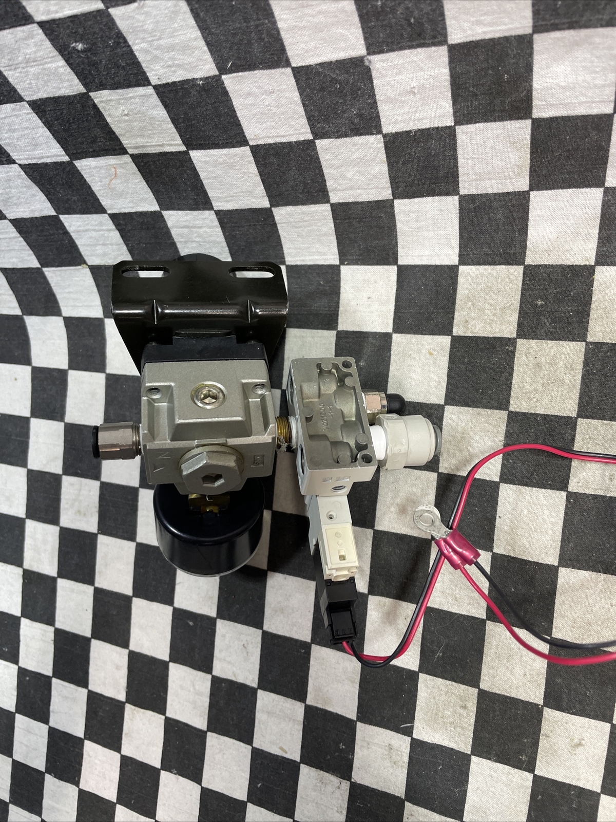 SMC NAR2000-N01, VQZ1151-5LO and AVS-5212-24D, Solenoid valve, SHIPSAMEDAY#136HW