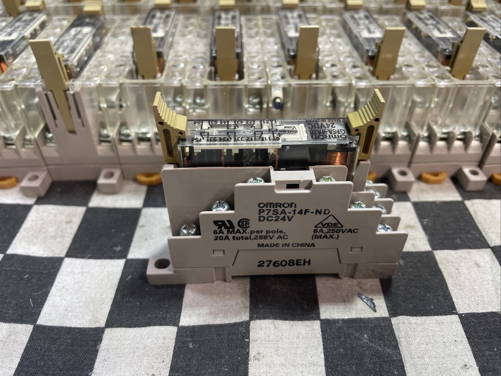 OMRON BASE RELAY 24V, P7SA-14F-ND & G7SA-4A2B, LOT OF 21, SHIPSAMEDAY