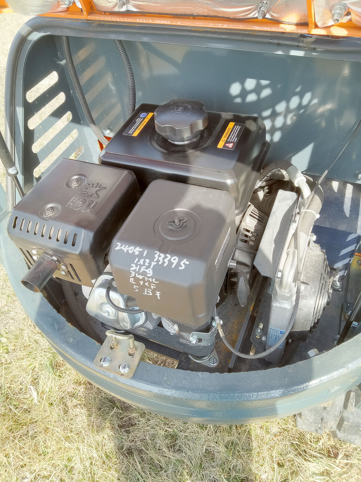 1 NEW 2024 AGT L12R MINI EXCAVATOR MECHANICAL THUMB 15” BUCKET NNB **MAKE OFFER*