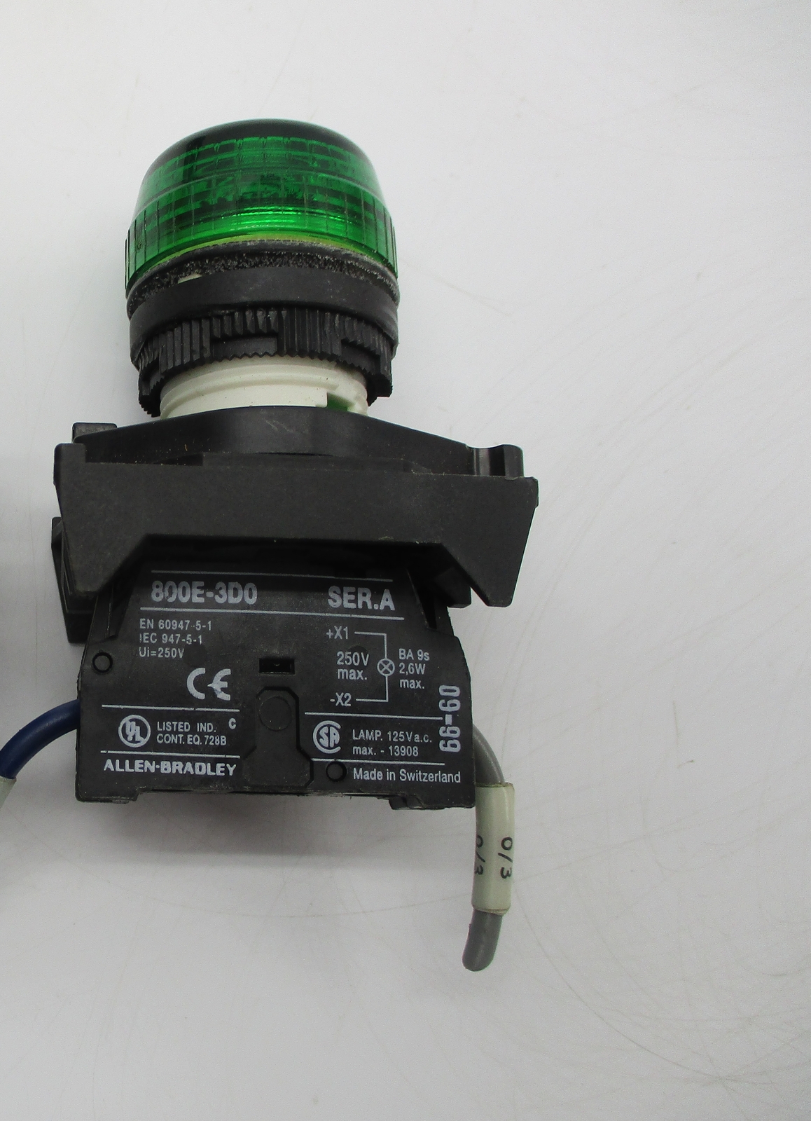 ALLEN BRADLEY 800E-3D0 SER.A PUSH BUTTON GREEN (AS PICTURED) NSNP