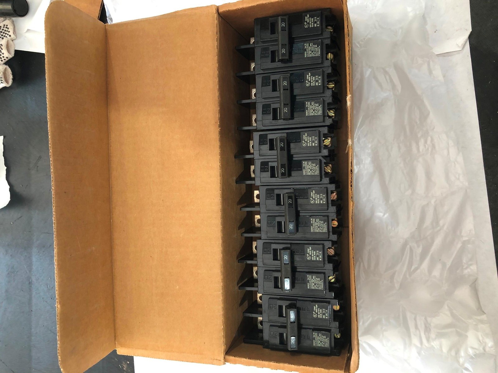 SIEMENS BQ2B020H 20A 2POLE 120/240V 60HZ CIRCUIT BREAKER