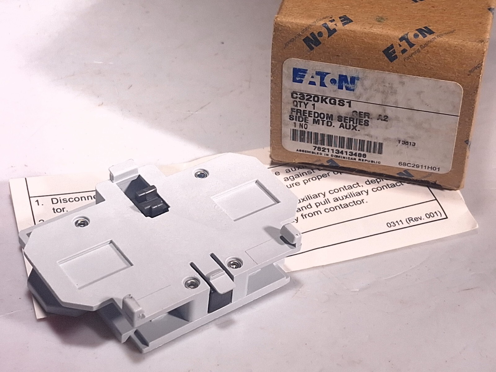 EATON C320KGS1 SER A2 FREEDOM SERIES SIDE MOUNTED AUXILARY CONTACT SZ 0 THRU 2