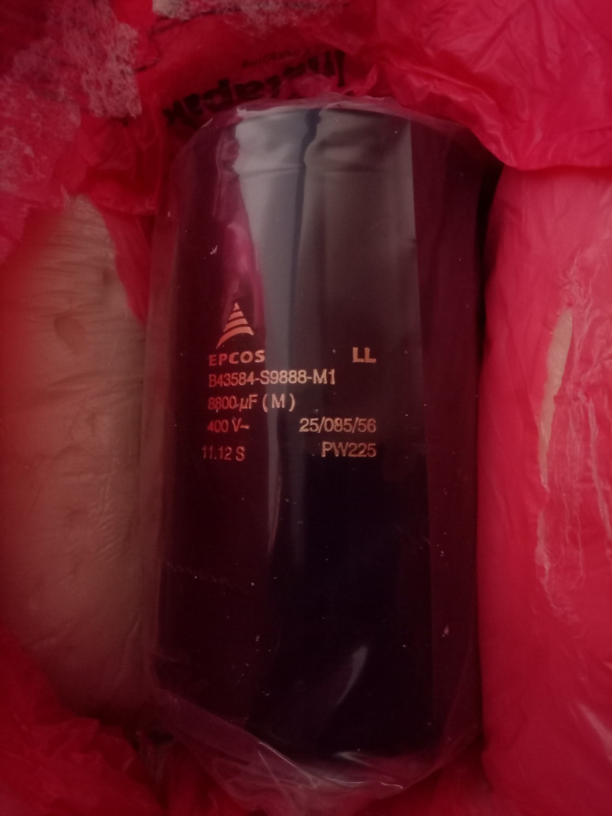 APC Schneider DC Capacitor 8800 MF (1CAP006387) EPCOS B43584-S9888-M1
