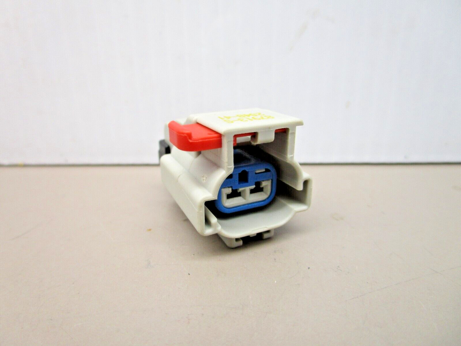 Delphi 87913-S 2-Pin Indexed Connector with Lock 52772