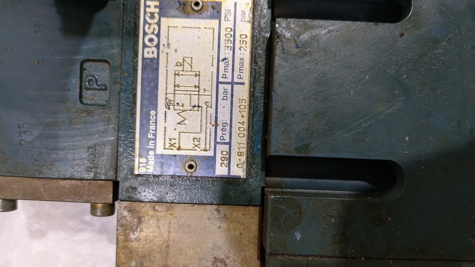 BOSCH 811 004 .105 0 811 404 629 ENQ15 31 3500 psi hydraulic valve