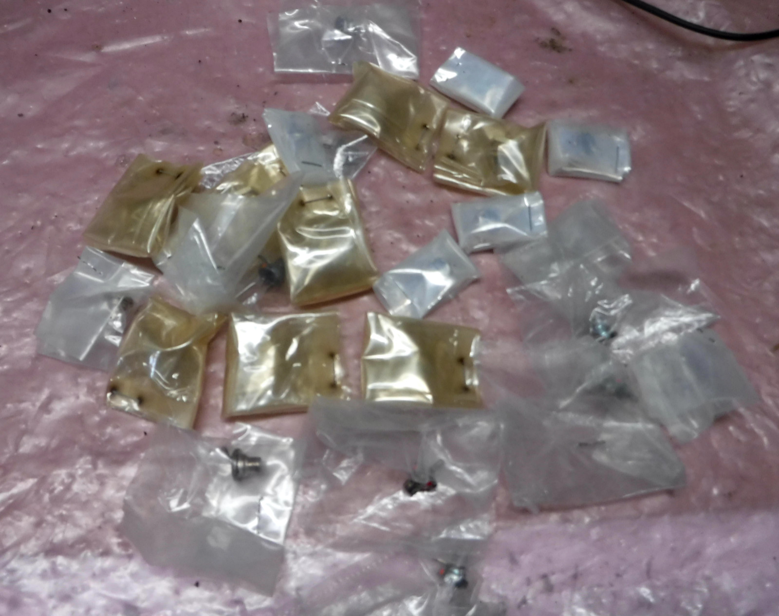 MINI CHASSIS MOUNT PF CAPS LOT OF 16+ FREE SHIPPING