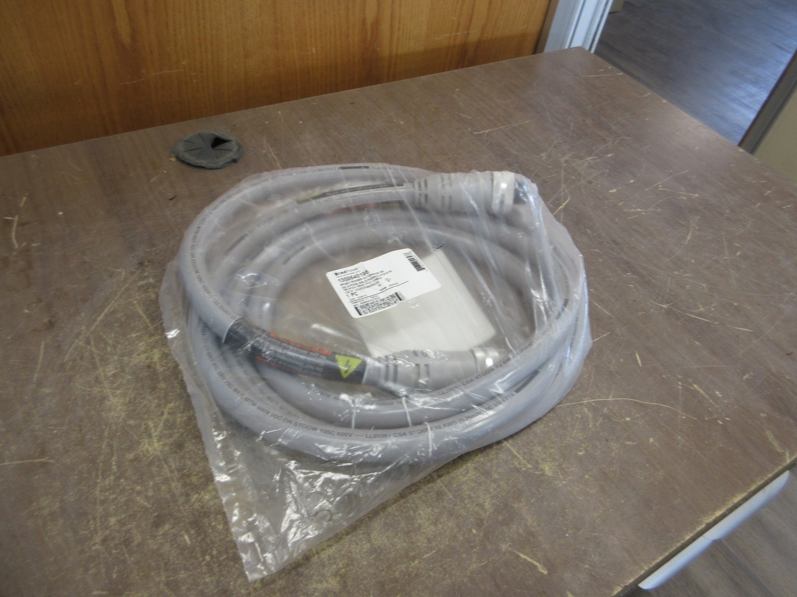 Woodhead Brad Power Extension Cordset CC4030A48M030 Length: 3m New Surplus