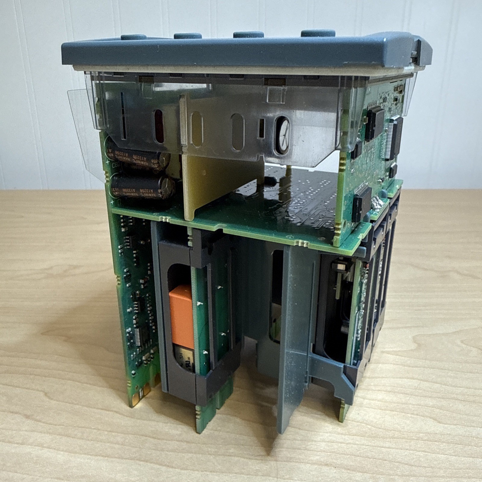 Invensys Eurotherm 3504 Temperature Controller TM0168AGFWUBMA-1 P-2 Temp Module